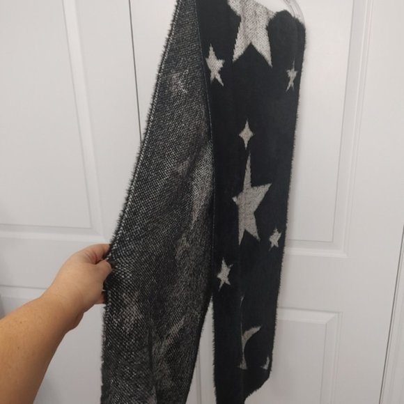 Torrid Star scarf black and white - Picture 6 of 7
